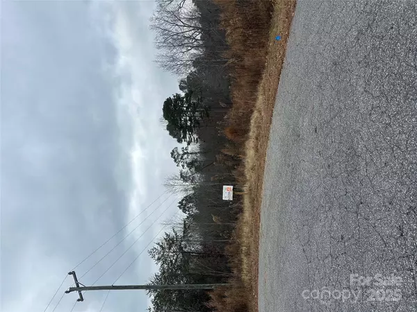 4863 33rd street CT NE, Hickory, NC 28601