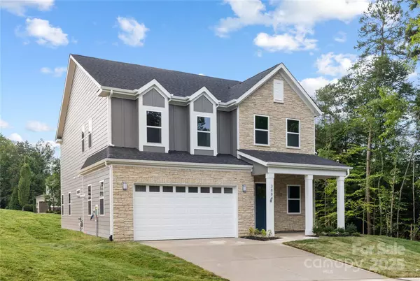 3884 12th ST NE, Hickory, NC 28601