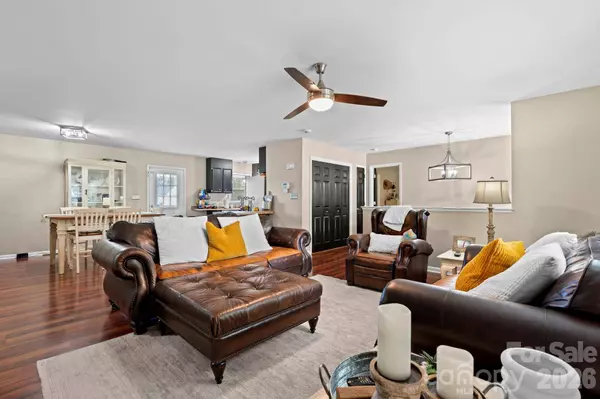 5750 Ellenwood RD, Granite Falls, NC 28630