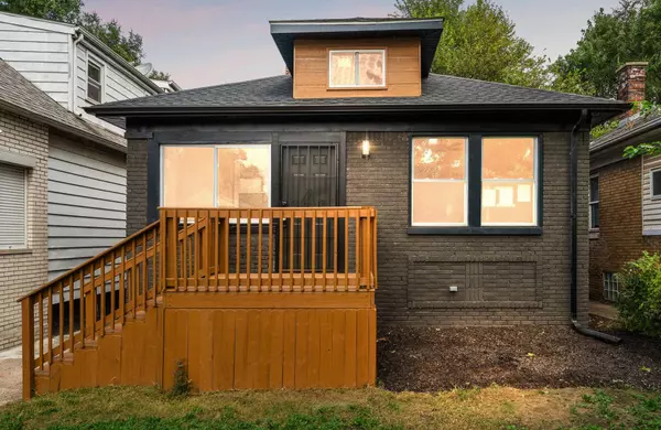 1956 W 14th AVE, Gary, IN 46404