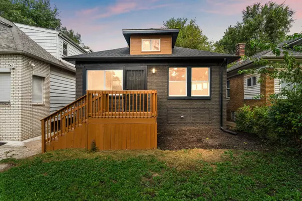 1956 W 14th AVE, Gary, IN 46404