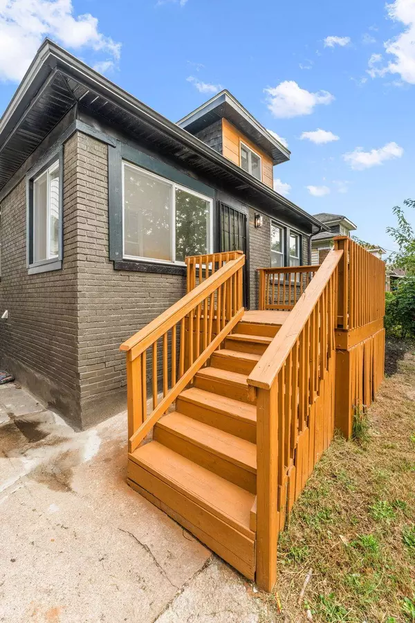 1956 W 14th AVE, Gary, IN 46404