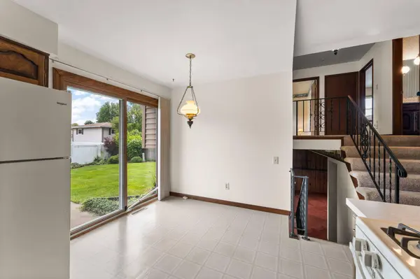 1225 Willow LN, Schererville, IN 46375