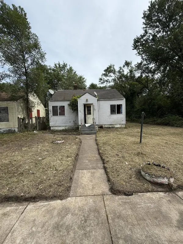 891 Louisiana ST