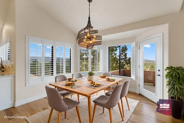 280 Crestwood E, Prescott, AZ 86303-5355