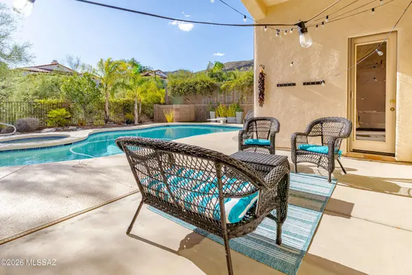 5323 N Fairway Heights Dr, Tucson, AZ 85749