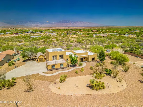 340 N Suntan Dr, Vail, AZ 85641