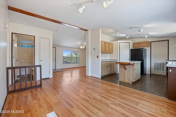6940 N Pelto Path, Tucson, AZ 85743