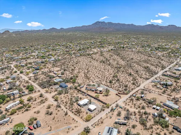 6940 N Pelto Path, Tucson, AZ 85743