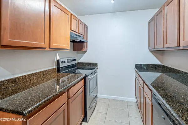 4873 E 17th St, Tucson, AZ 85711