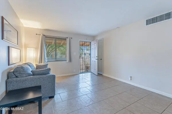 4873 E 17th St, Tucson, AZ 85711