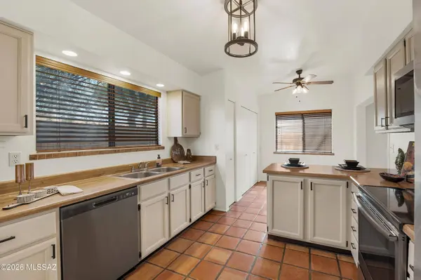 2366 W Drachman St, Tucson, AZ 85745