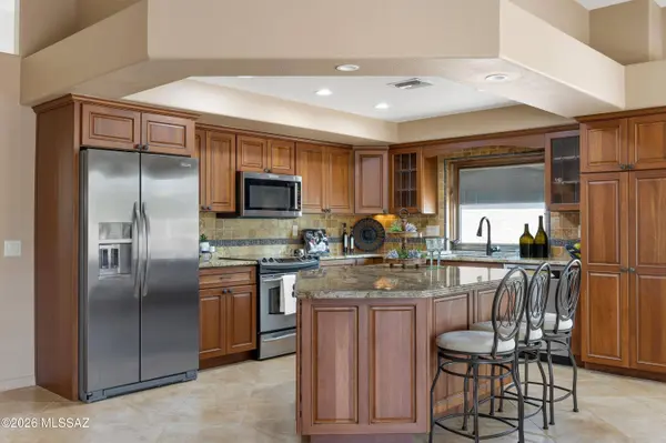 38475 S Double Eagle Dr, Tucson, AZ 85739