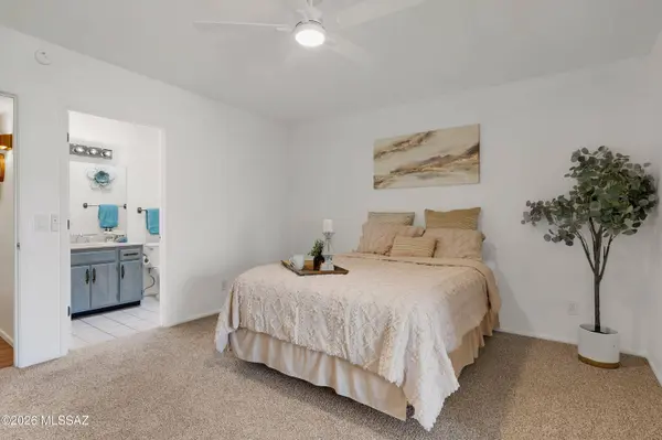 2450 W Tucana St, Tucson, AZ 85745