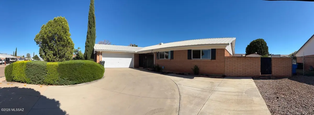 4564 Queens Way, Sierra Vista, AZ 85635-3633