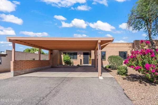 37 E Mediterranean DR, Tucson, AZ 85704