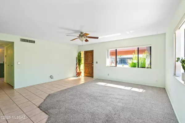 37 E Mediterranean DR, Tucson, AZ 85704