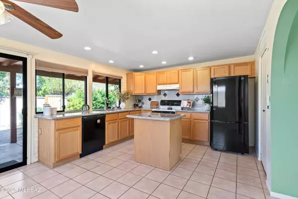 37 E Mediterranean DR, Tucson, AZ 85704