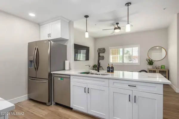 2036 E River Road #104, Tucson, AZ 85718