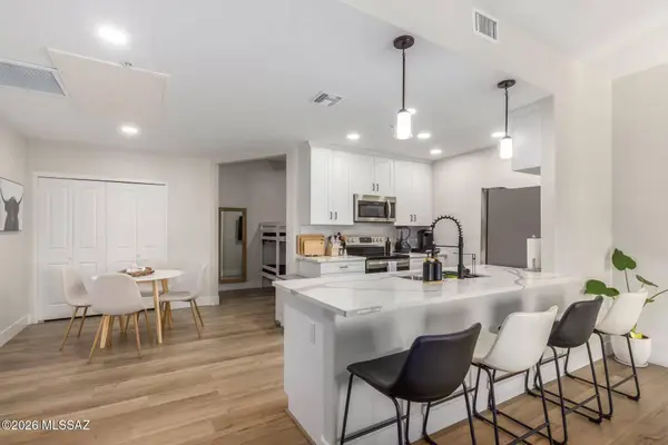 2036 E River Road #104, Tucson, AZ 85718
