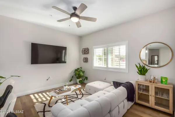 2036 E River Road #104, Tucson, AZ 85718