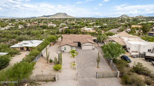 1504 N Plaza De Lirios, Tucson, AZ 85745