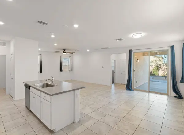 7996 S Golden Bell Dr, Tucson, AZ 85747-0085