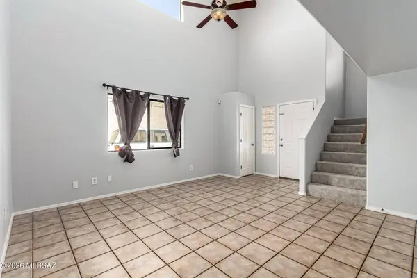 1624 E Calle Grandiosa, Tucson, AZ 85706