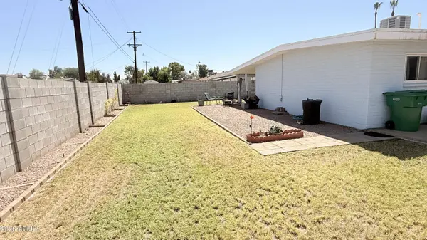 264 W HUNTER Street, Mesa, AZ 85201