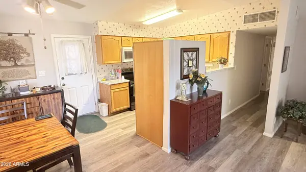 264 W HUNTER Street, Mesa, AZ 85201