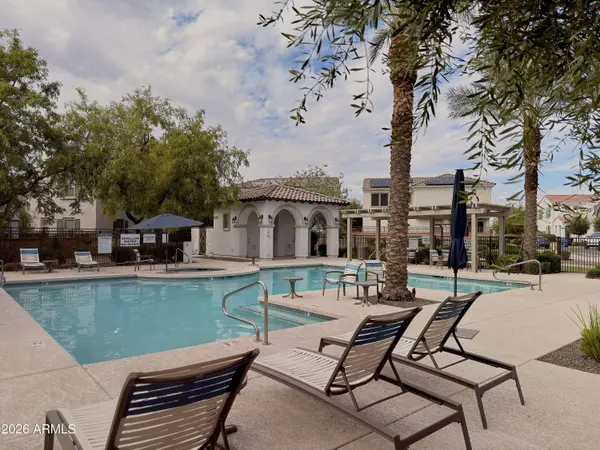 17232 N 10TH Street, Phoenix, AZ 85022