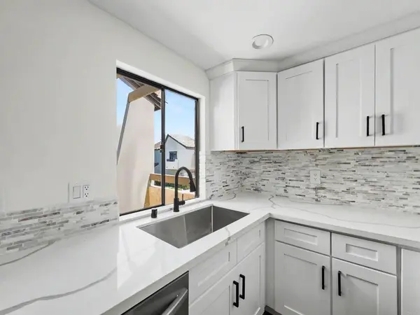 4841 Embassy CIR #27, La Palma, CA 90623