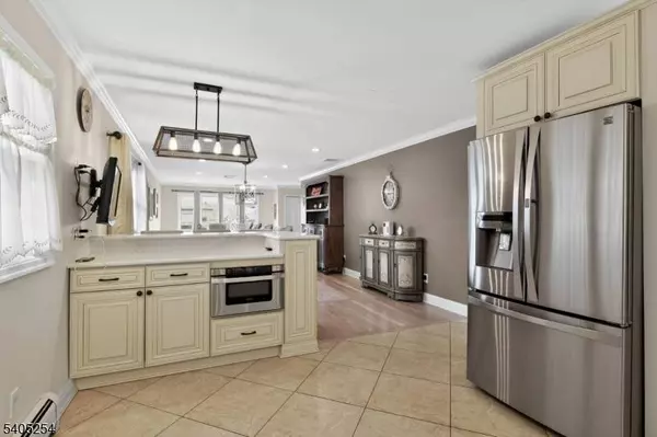 317 Ridge Rd, Rutherford Boro, NJ 07070