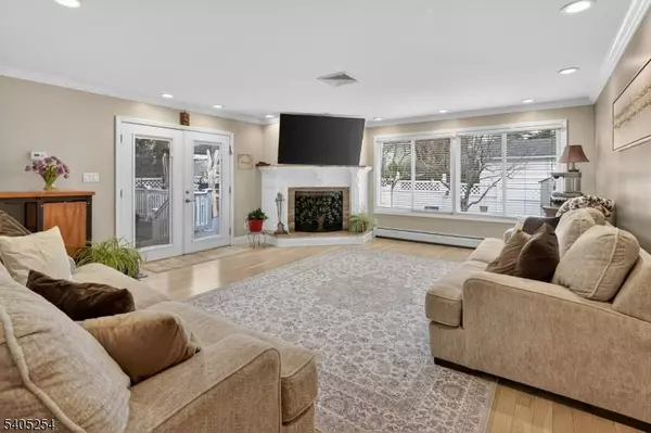 317 Ridge Rd, Rutherford Boro, NJ 07070