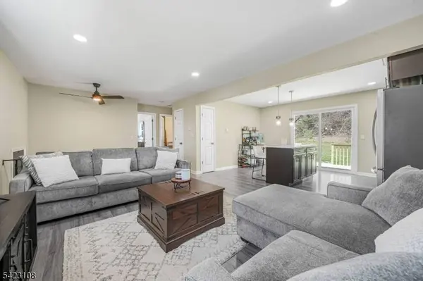 35 Zinnia Dr, Vernon Twp., NJ 07418