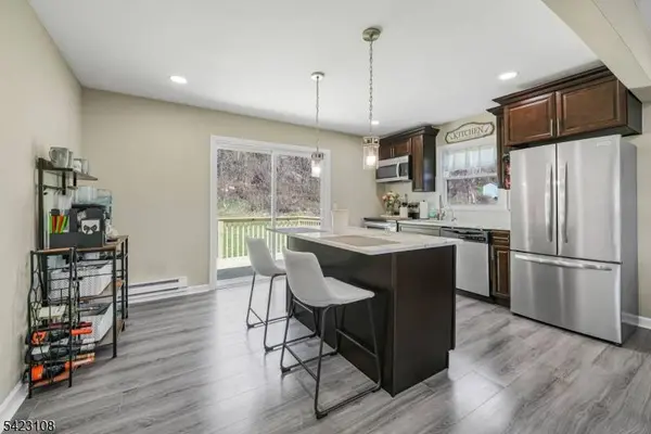 35 Zinnia Dr, Vernon Twp., NJ 07418