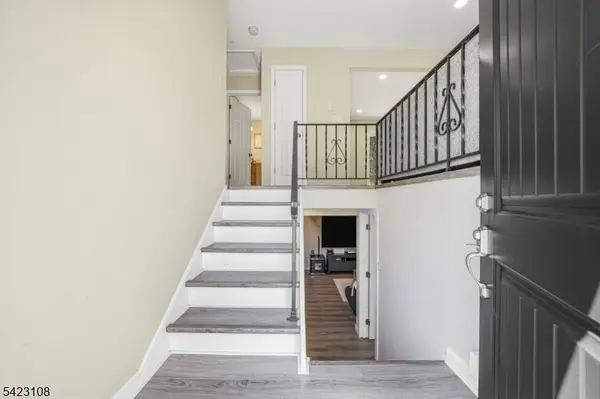 35 Zinnia Dr, Vernon Twp., NJ 07418