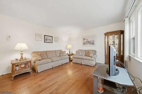 32 Crestwood Ave, Nutley Twp., NJ 07110