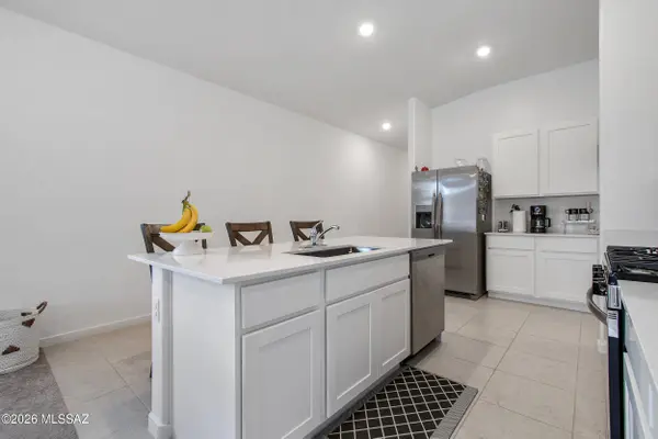 7049 W Star Garden Way, Tucson, AZ 85757