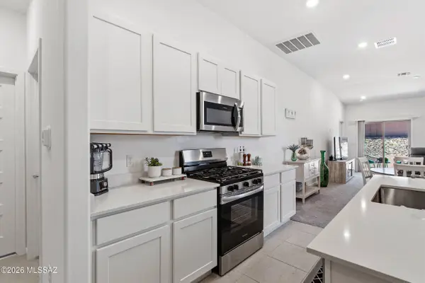 7049 W Star Garden Way, Tucson, AZ 85757