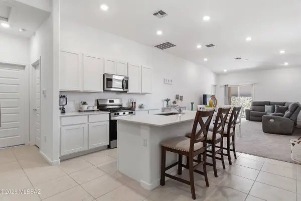 7049 W Star Garden Way, Tucson, AZ 85757