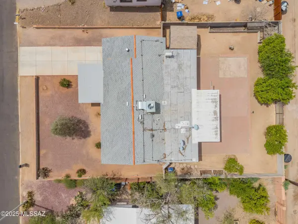 5731 E Helen St, Tucson, AZ 85712