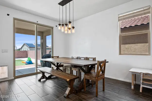 8038 S Golden Bell Dr, Tucson, AZ 85747