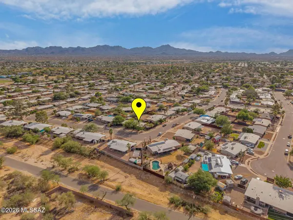 2302 W Sumaya Pl, Tucson, AZ 85741