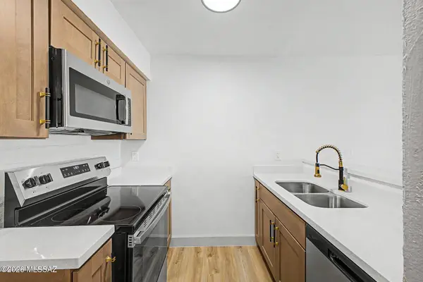 901 S Euclid Ave #104
