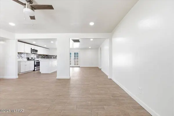 8581 E Lee Pl, Tucson, AZ 85715