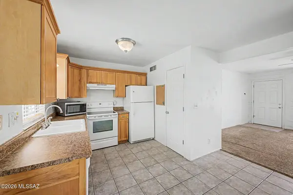 6548 E Barrow St, Tucson, AZ 85730