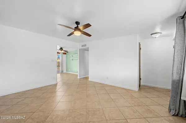 5353 E Douglas St, Tucson, AZ 85711