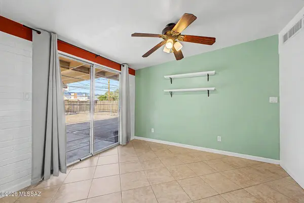 5353 E Douglas St, Tucson, AZ 85711