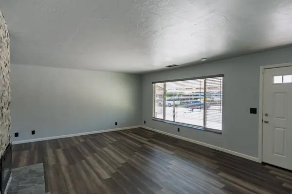 27 Emerald DR, Merced, CA 95340